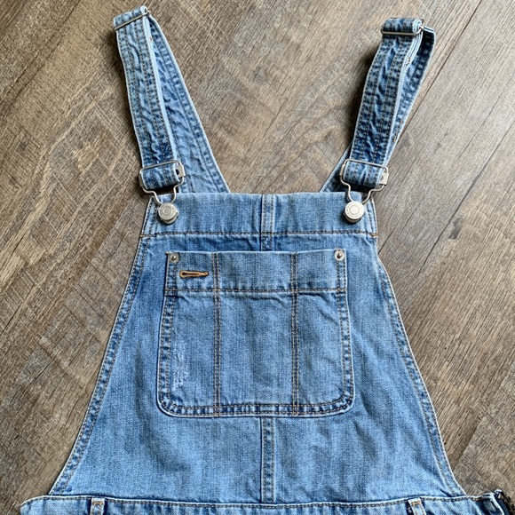Gap Denim Overall Shorts - Picture 3 of 9